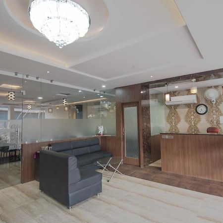 Hotel Mayur Palace Бопал Екстериор снимка