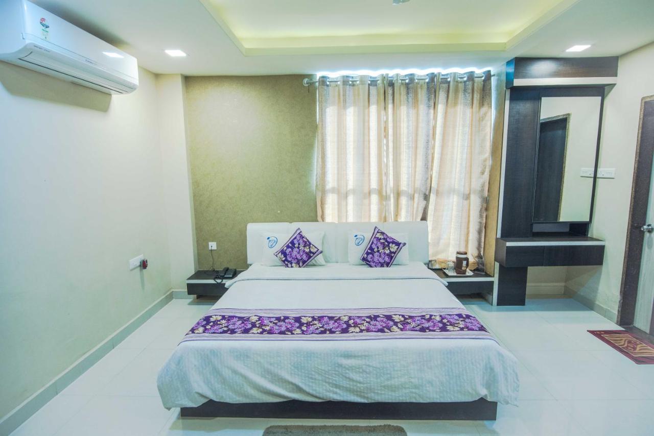Hotel Mayur Palace Бопал Екстериор снимка